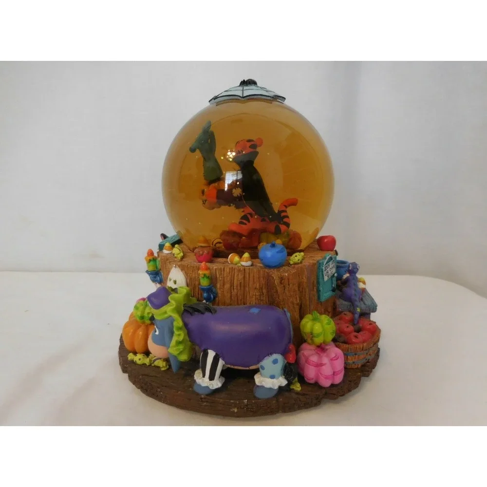 Disney Winnie the Pooh Halloween Tiggers Haunted House Musical Snowglobe Rare